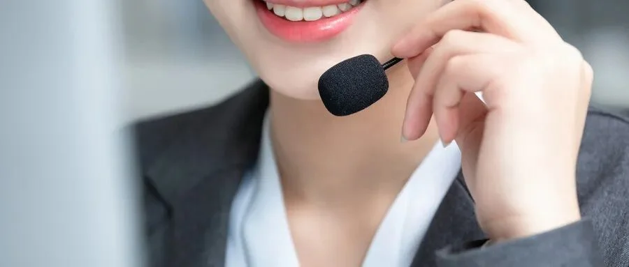 以案说险:客服耐心解答,助力保障消费者知情权
